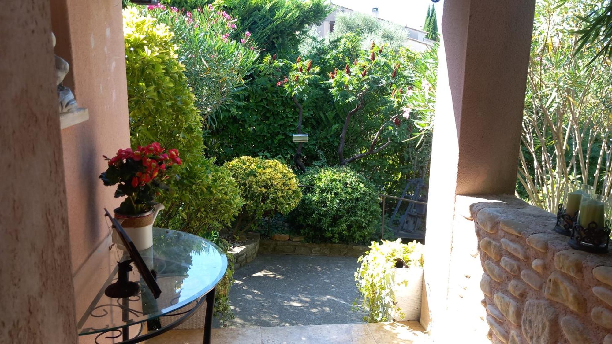 La Sapiniere -Chambres Climatisees Buisson Bagian luar foto